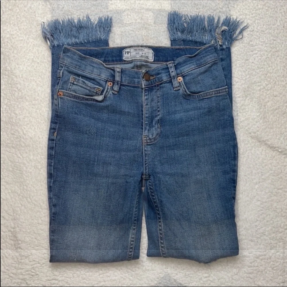 Free People Distressed Long Frayed Hem Skinny Denim Jeans Size 26 Fringe
